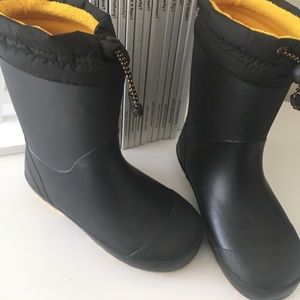 Kamik waterproof Drizzly boots.